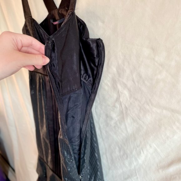 *LIKE NEW* ERICA DAVIES, Black Mixed Fabric Layered Hem Cocktail Dress - Picture 2 of 8